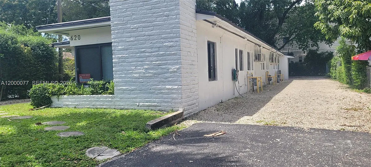 Photo 2 of 17 - 620 SW 6th Ave #1 - Miami, FL Building Photo - 620 SW 6th Ave #1