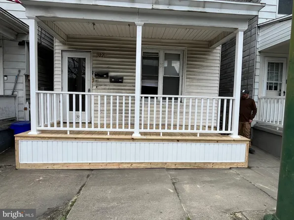 322 S 2nd St, Saint Clair, PA 17970