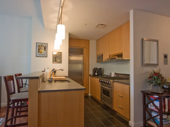 505 Greenwich Street image 3 of 8