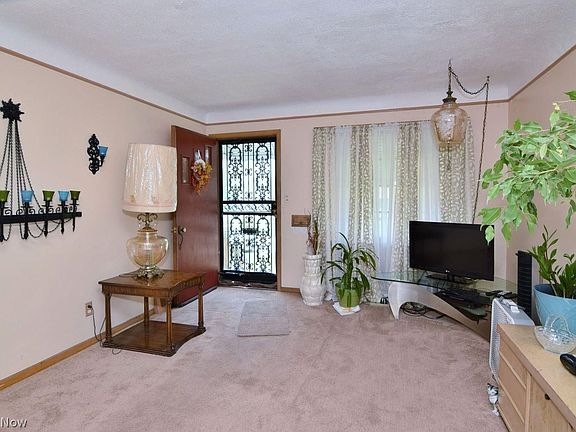 4th image of 4253 E 162nd St