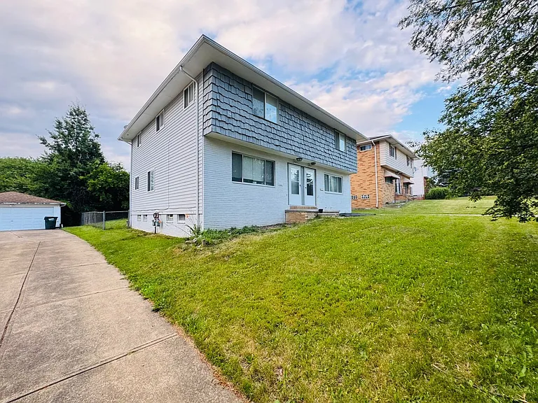 8215 Crudele Dr — Photo 7