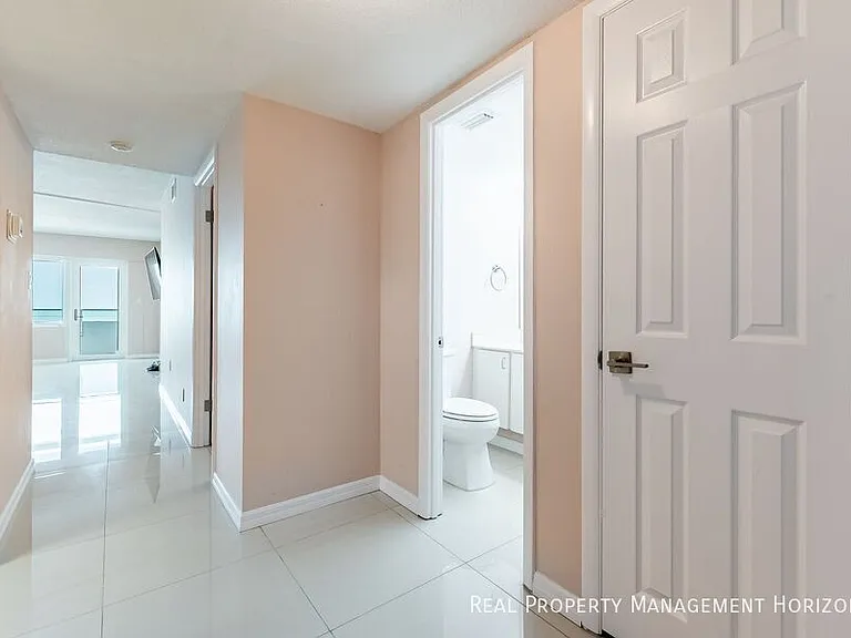 1700 Benjamin Franklin Dr #3B — Photo 3