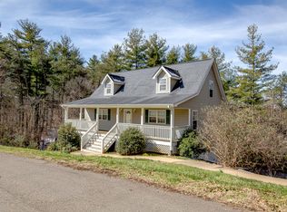 10 Hampton Dr, Weaverville, NC 28787