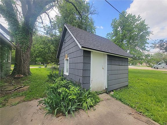 5th image of 601 E 7th Ave