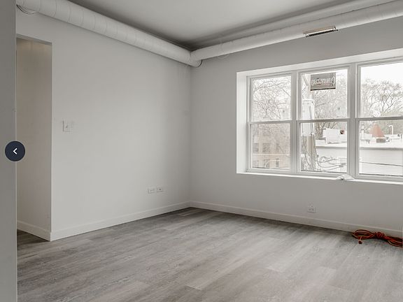 4th image of 1712 W Glenlake Ave APT 3E