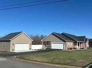 218 Partridge Trl, Baxter, TN 38544