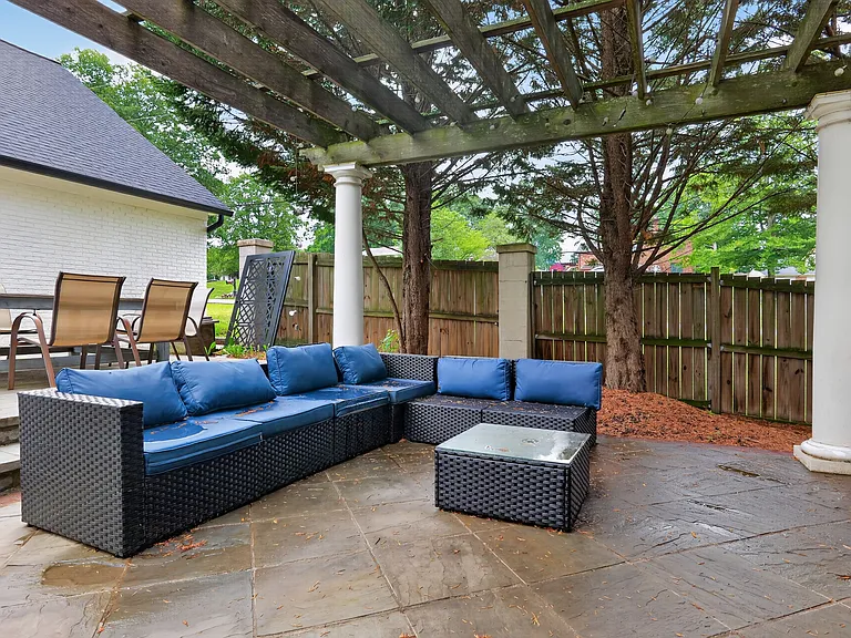 7818 Leland Rd — Photo 45