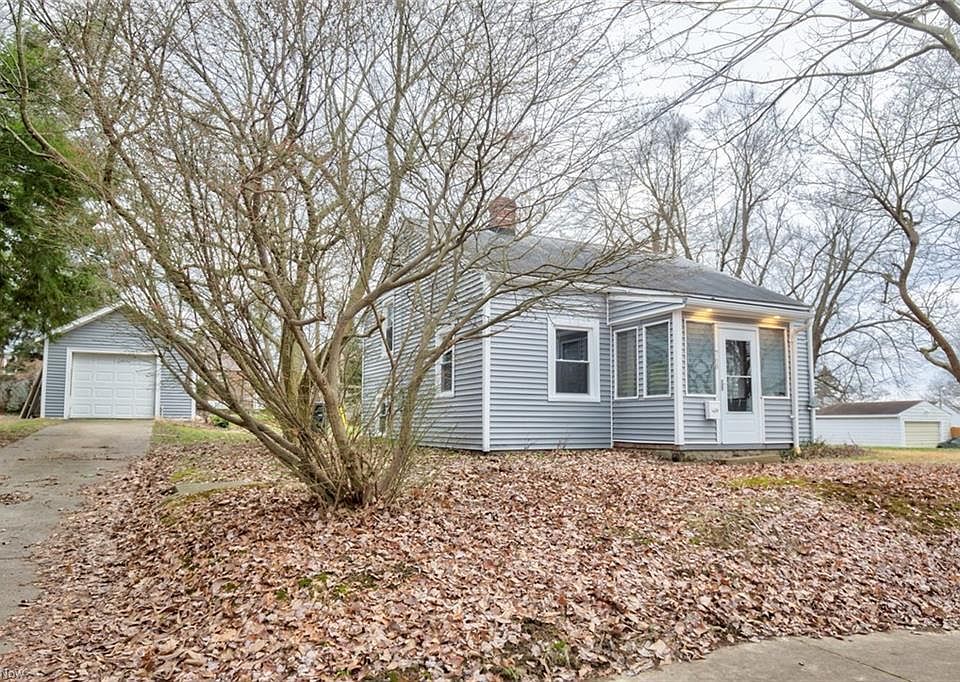 1st image of 768 Lakewood Blvd