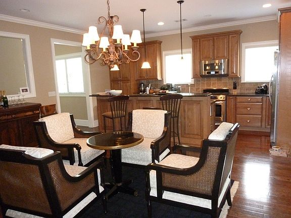 Virginia Avenue Dining Area/Kitchen