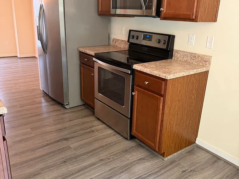 4307 Twisted Oak Dr — Photo 9