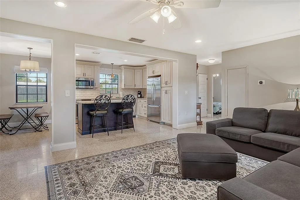 2 bed, 2.0 bath, 1618 sqft, $2,350 — Photo 4