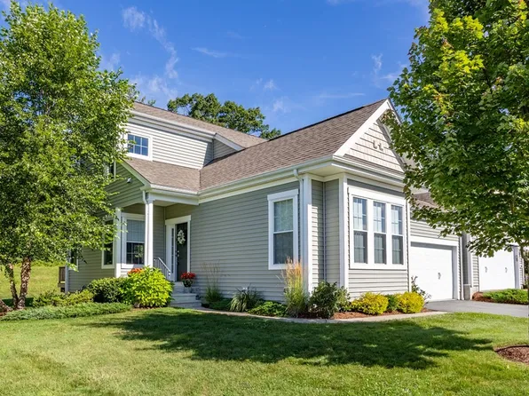 138 Skyline Dr #138, Acton, MA 01720