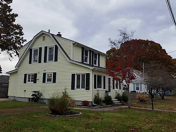 3rd image of 1096 Bullocks Point Ave E