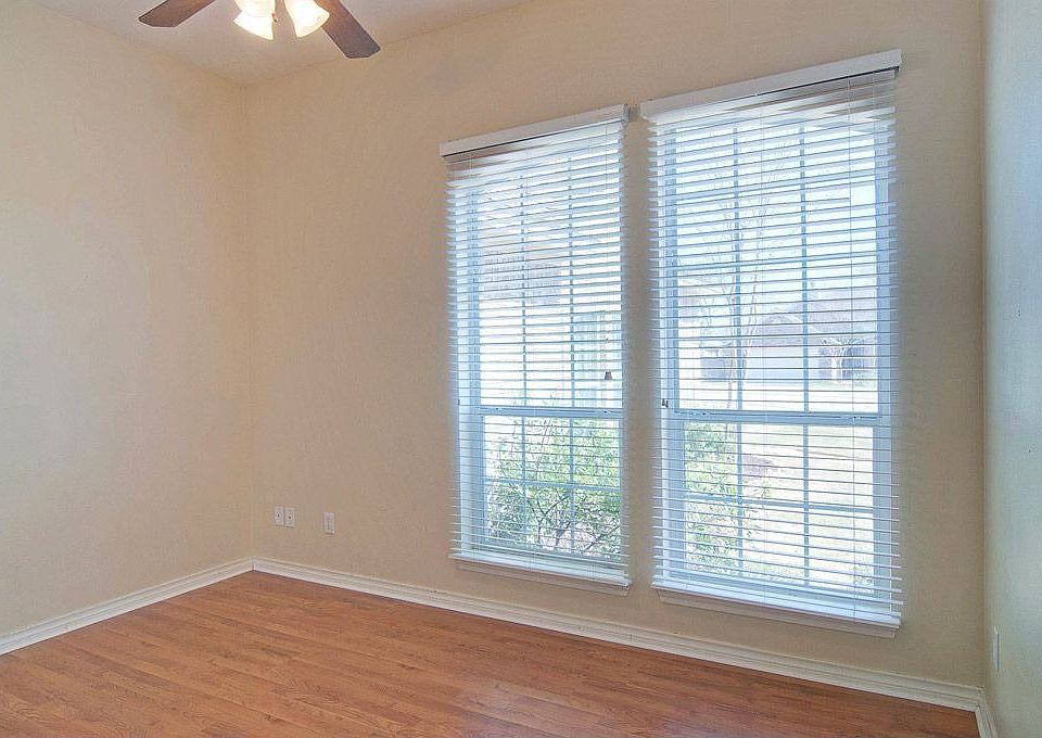 1st image of 2355 Kendal Green Cir