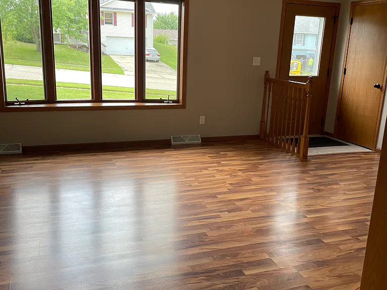 538 Outlook Dr — Photo 2