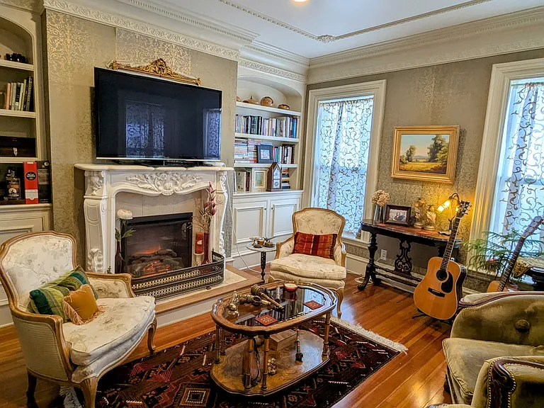 14 Highland Ave — Photo 2