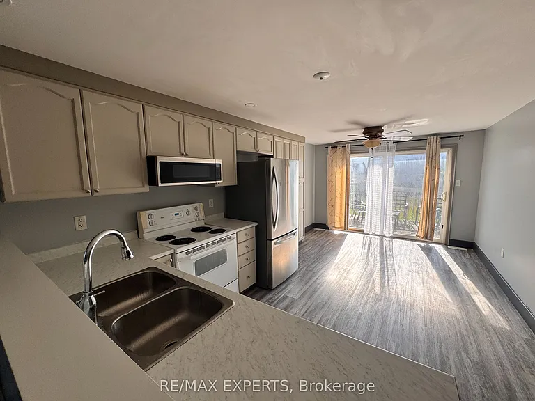 4 Ambler Bay #UPPER — Photo 10