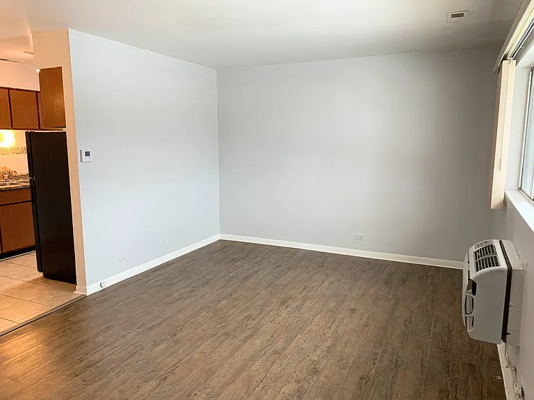 64 E Fullerton Ave #B — Photo 10
