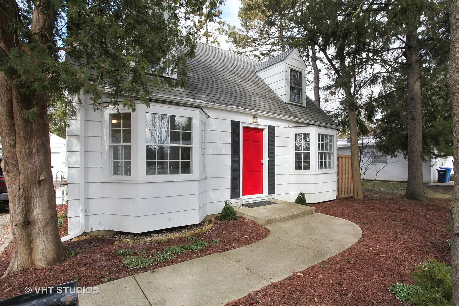 1570 McCraren Rd photo 1