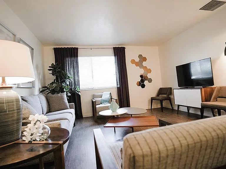 Goldstone Place Apartments — Photo 20
