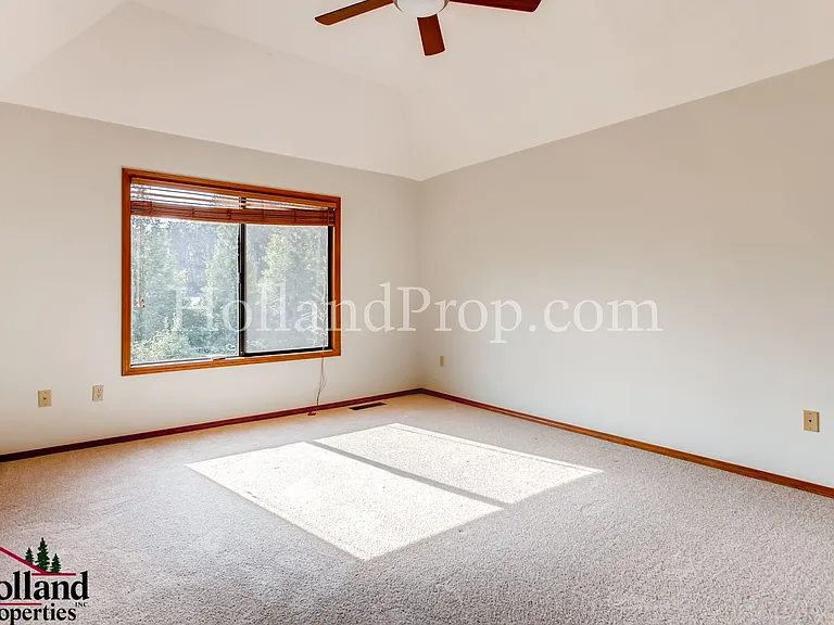 5817 NW 178th Ave — Photo 14