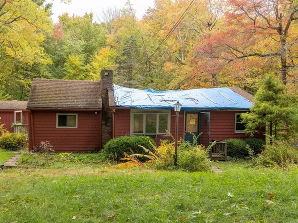 13 Walker Rd, Wales, MA 01081