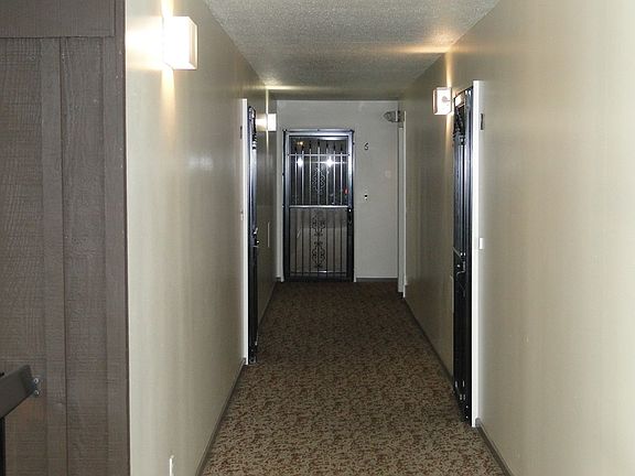 5th image of 364 Catherine St APT B06