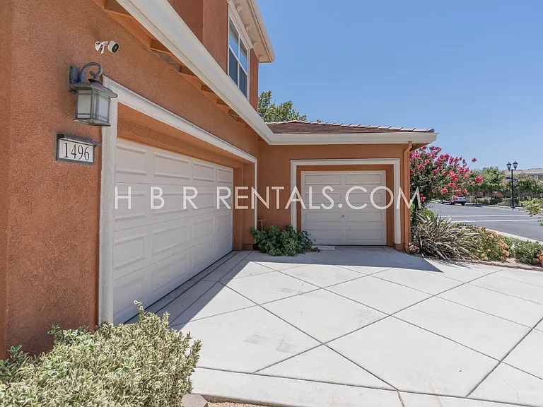 1496 Dairy Dr — Photo 37