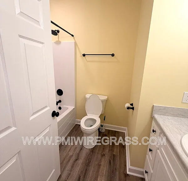 326 Golf View Dr — Photo 12