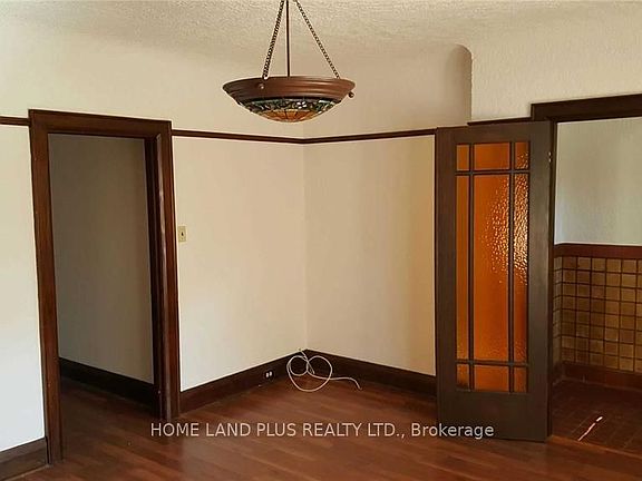 3rd image of 68 Parkview Ave