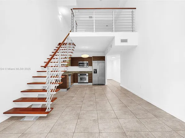 41 SE 5th St APT 406, Miami, FL 33131