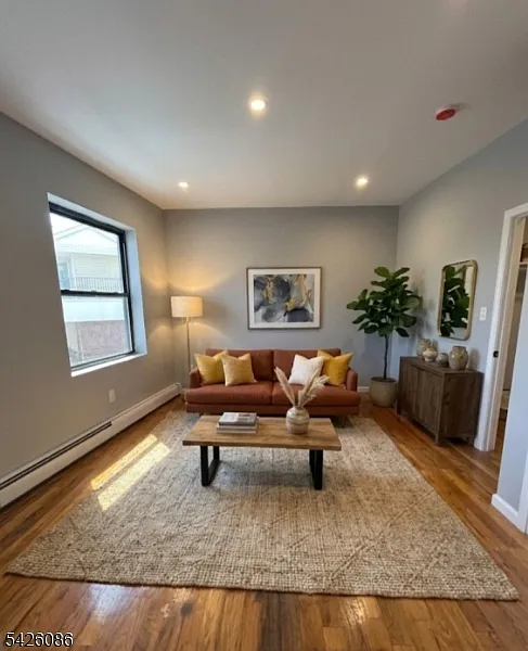 Building Photo - 296 Renner Ave #6A