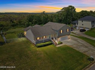 907 Oak Drive, Morehead City, NC 28557
