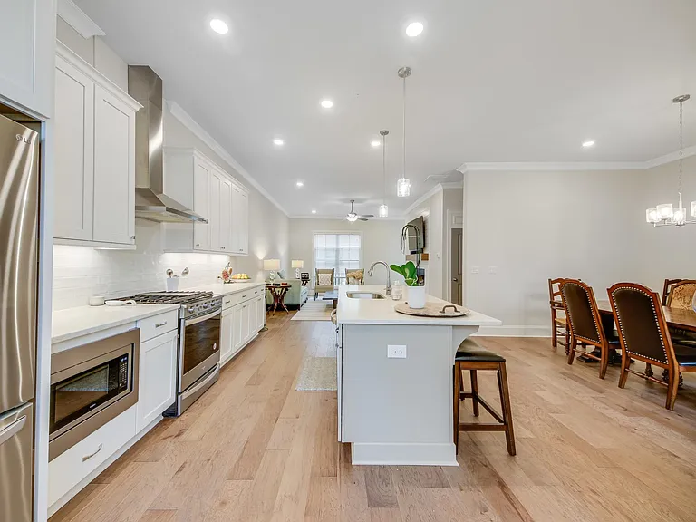 306 Burgess Walk — Photo 11
