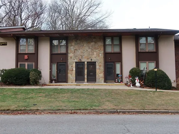 8 Locust Court #8, Selden, NY 11784