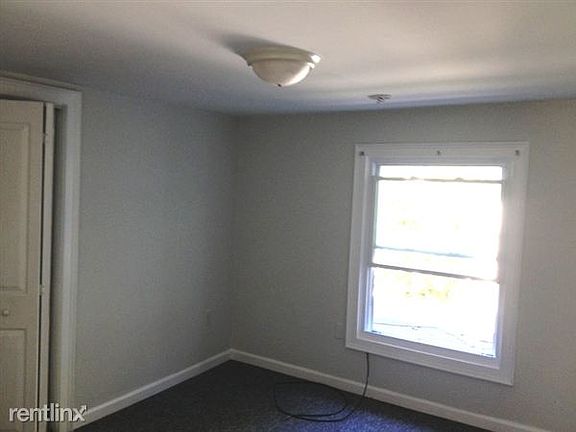 517 W. 1st Street upper Pic 3