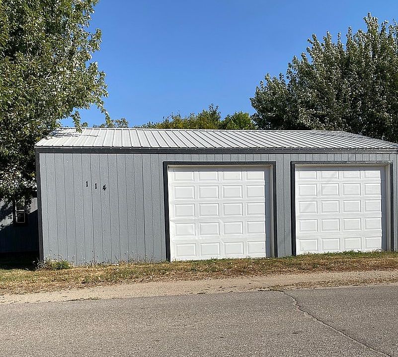 Oversized Double Garage 
