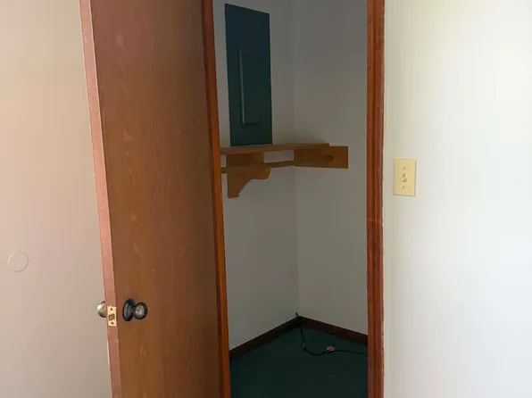 784 Highway 50 Hwy W, Linn, MO 65051