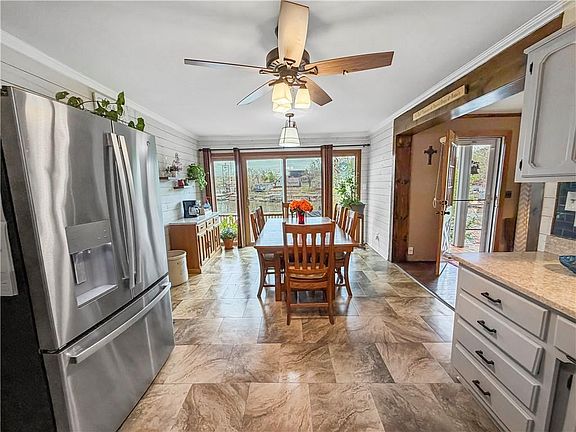5th image of 25649 Pine Cove Rd