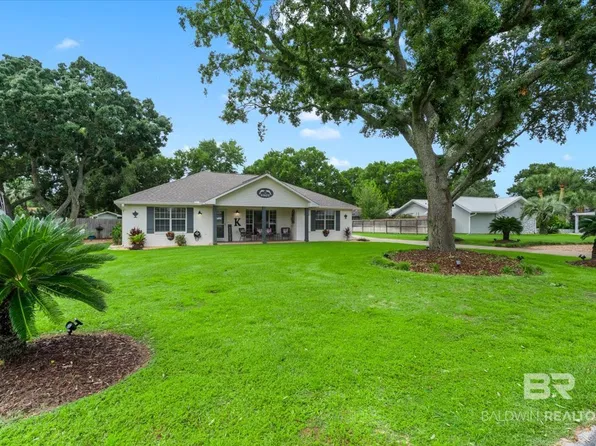 1427 Pineridge Dr, Gulf Shores, AL 36542