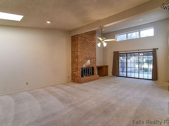 3rd image of 416 Park St