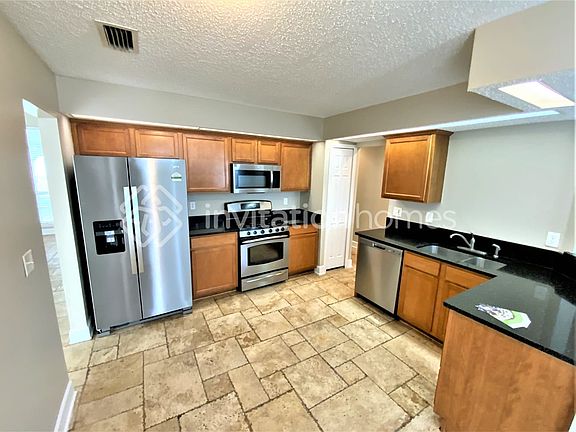 3rd image of 12775 Dunns View Dr