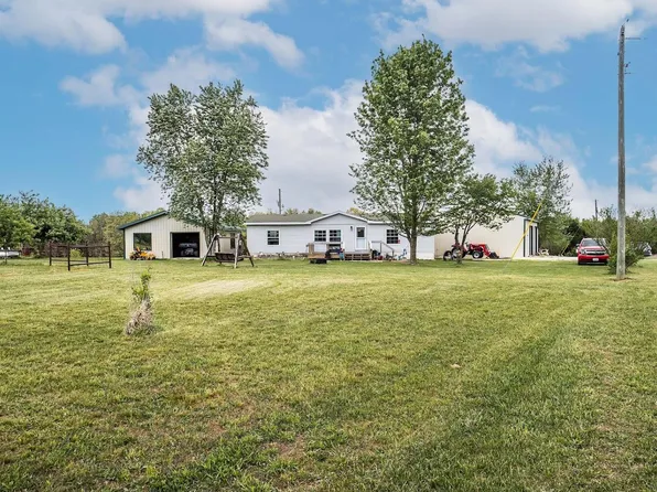163 Country Meadows Drive, Seymour, MO 65746