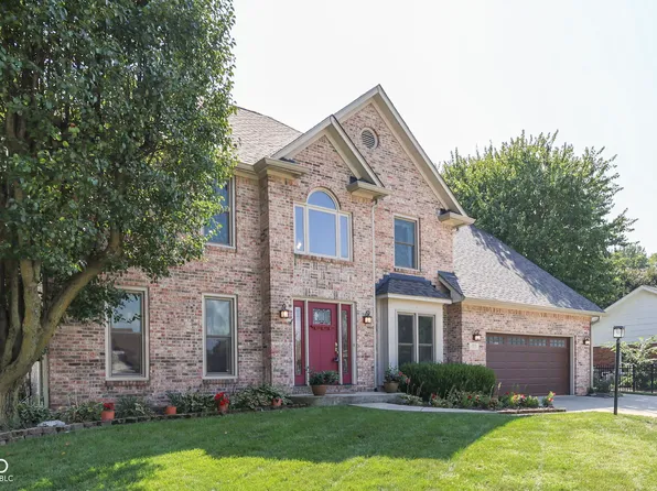 4275 Silver Hill Dr, Greenwood, IN 46142
