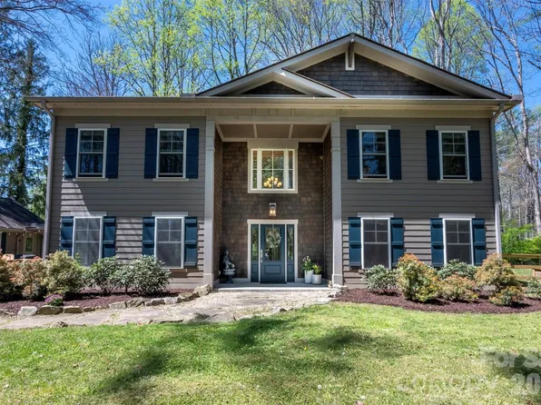 214 Country Club Cir, Brevard, NC 28712