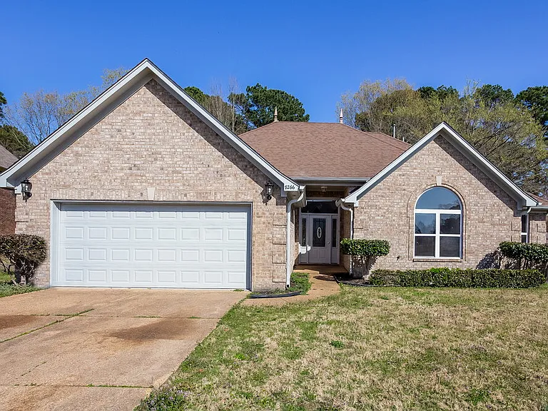 7266 Saddletrail Cv — Photo 1