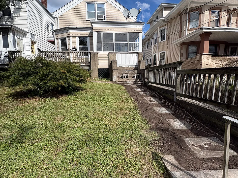79 Midland Ave #1