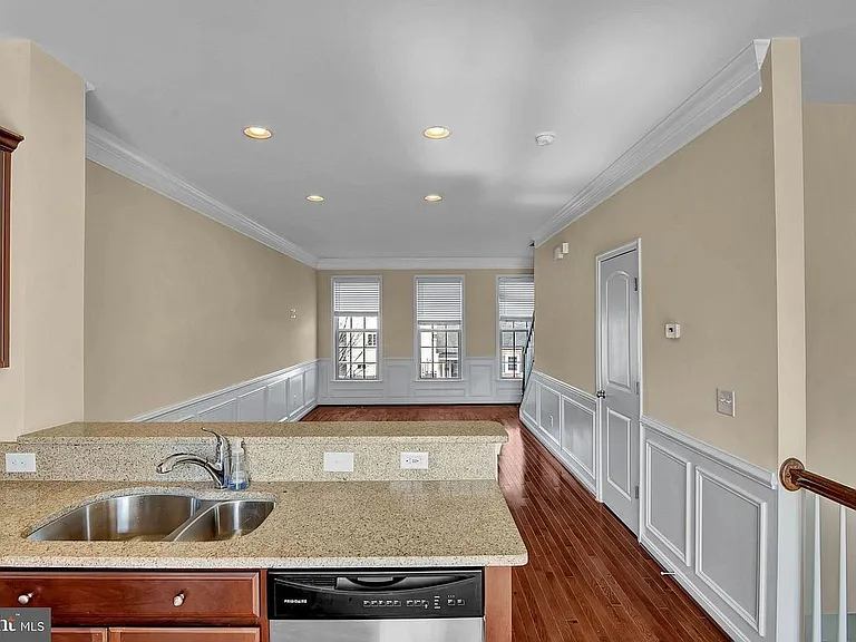 8891 Cherry St — Photo 12