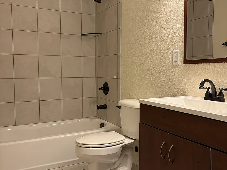 4221 Chippewa Dr — Photo 4