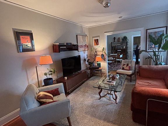 2nd image of 9 Craigie Cir #43